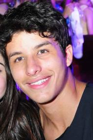 リッキータバレス